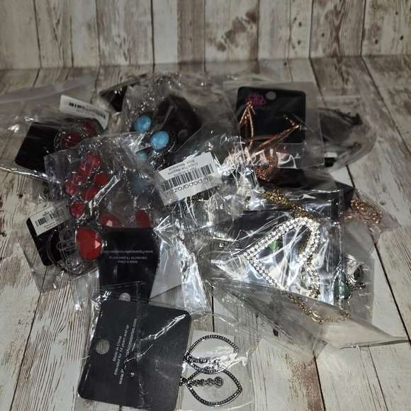paparazzi Other - Wholesale Lot of Fashion Phone Charm Accessories - Mixed Colors and Styles